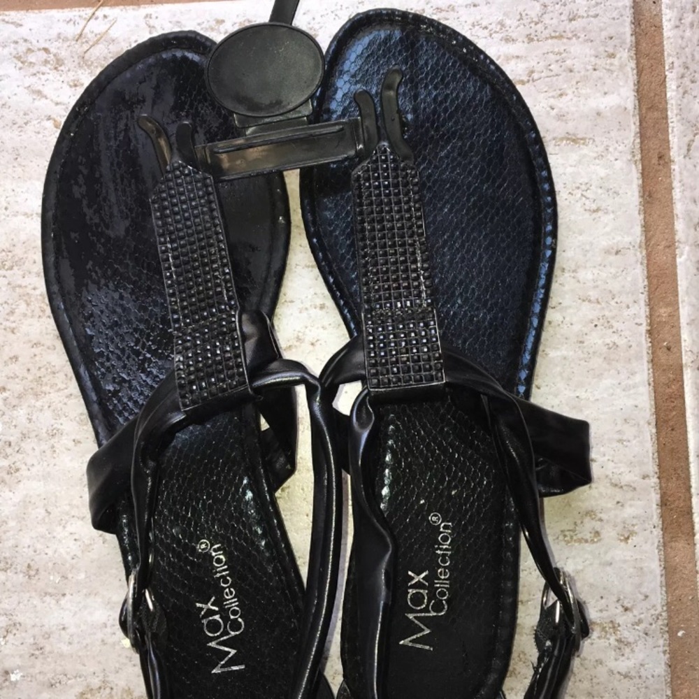 Max Collection Women’s Sandal Black Thong Braided